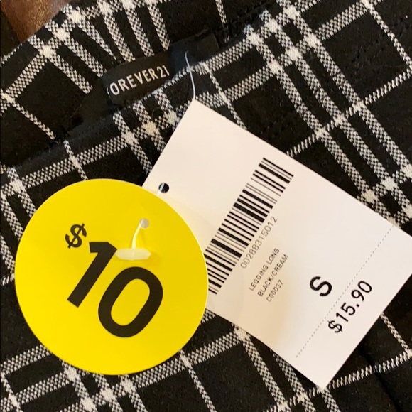 *3 for $20* — Plaid leggings - Picture 3 of 3